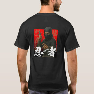 Ninja in het zwart met kanji en rode achtergrond t-shirt