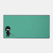 Ninja minuscule en colère sur vert foncé (Recto)
