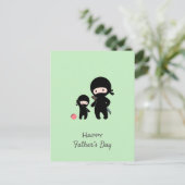 Ninja Vader en Kind over Groen Briefkaart (Staand voorkant)