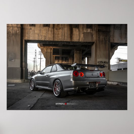 Nissan Skyline GT-R34 in het centrum van Los Angel Poster (Voorkant)