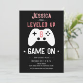 NIVELLED Omhoog 8e Verjaardag Meisje Gamer Uitnodi Kaart (Staand voorkant)