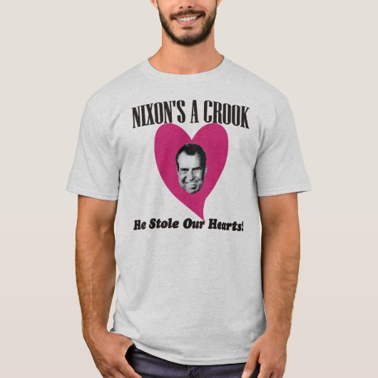 Nixon houdt ons hart vast t-shirt (Voorkant)