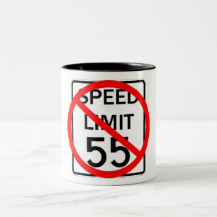 No. 55 mph snelheidsbegrenzingsteken tweekleurige koffiemok