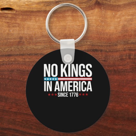 No Kings In America Since 1776 Artistic Graphic Sleutelhanger (Voorkant)