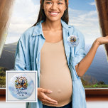 Noah's Ark Cute Animaux Blue Boy Mommy to Be<br><div class="desc">Bienvenue dans notre collection "Noah's Ark Cute Animals Blue Boy Baby shower", où le charme rencontre le fantaisie dans tous les détails. Inspiré par l'histoire intemporelle de Noah's Ark, cette collection montre l'innocence et la joie d'accueillir un nouveau lot de joie dans le monde. Imaginez des animaux adorables dans les...</div>