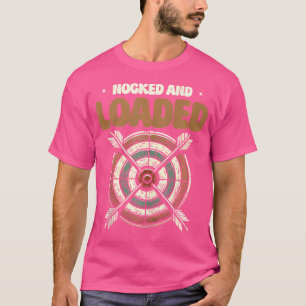 Nocked en geladen boogschieten boog doel t-shirt