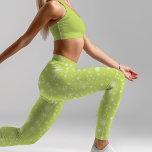 Noël Nouveautés Flammes de neige sur Green Winter<br><div class="desc">Ces mignons flocons de neige sur des leggings de nouveauté verte sont une façon amusante de montrer votre style unique avec une touche fantaisiste et de coordonner avec mon design original mélangé elfe décalé.</div>