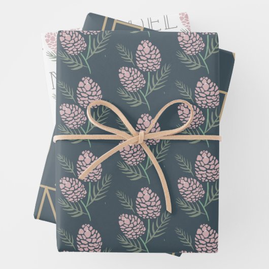 NOEL Roze Pine Kegelpatroon Marine Blauw & Wit Inpakpapier Vel (In situ)