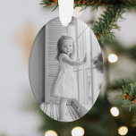 Noël simple minimal | Photo noir et blanc<br><div class="desc">Un élégant décor miniature de Noël avec la typographie classique "Happy Holidays" en noir sur un arrière - plan blanc épuré et minimaliste. La photo, l'accueil de vacances et le nom peuvent être facilement customisés pour une touche personnelle. Un design de Noël simple, minimaliste et contemporain pour se démarquer de...</div>