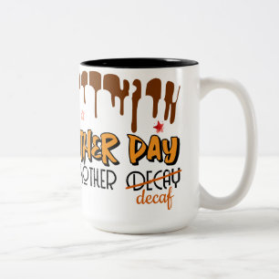 Nog een dag, nog een decaf – Skull Clock Coffee Tweekleurige Koffiemok