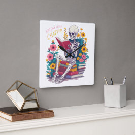 Nog één hoofdstuk skelet leesboeklezer vierkante klok