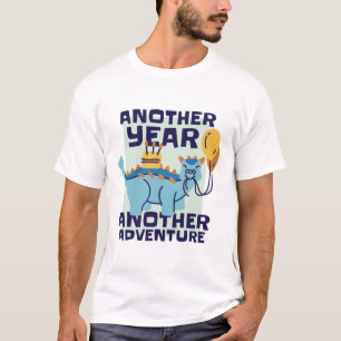 Nog een jaar, nog een avontuur Grappige dinosaurus T-shirt