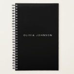 Noir classique | Planificateur Spiral hebdomadaire<br><div class="desc">Ajoutez votre nom personnalisé à ce planificateur classique en spirale noire hebdomadaire\mensuelle. Idéal pour une variété de projets pour vous garder organisé.</div>