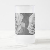 Noir et blanc Rose Frosted Glass Beer Mug (Centre)