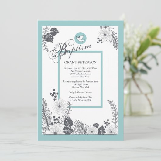 Noir et blanc sur invitation bleue (Debout devant)