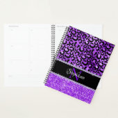 Noir et Violet Tache de Léopard Glam Monogramme (Devant avec enveloppe)