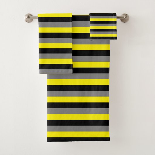 Noir, gris de charbon de bois et rayures de jaune (En situation)