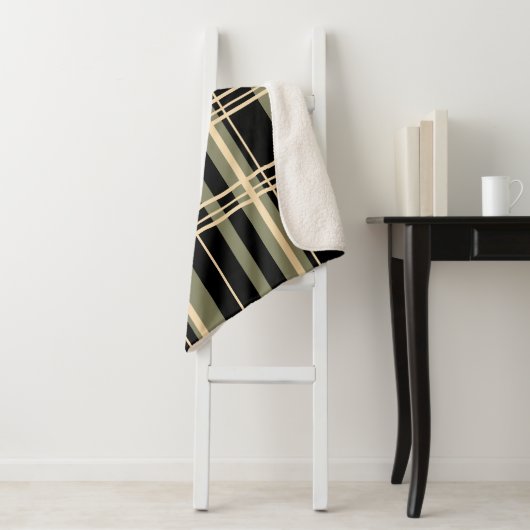 Noir Plaid Traditionnel, Crème Beurre, Vert Sage (En situation)