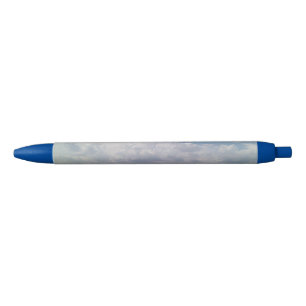 Noir Stylo à encre ciel nuageux
