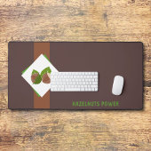 Noisettes et Mat de bureau Brown