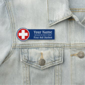 Nom Balise Premiers soins Logo croisé Badge texte  (En situation)
