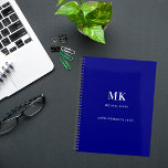Nom bleu marine monogramme 2025<br><div class="desc">Un arrière - plan bleu marine, texte blanc. Personnalisez et ajoutez votre prénom, vos initiales monographiques et votre nom complet, une année de titre 2025 (ou toute année).</div>