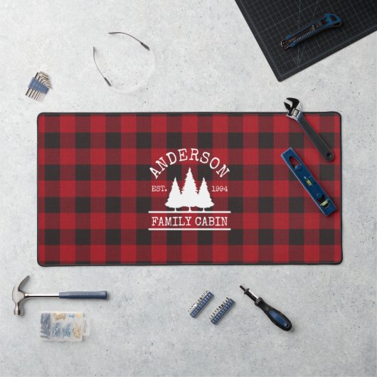 Nom de famille du cabine Red Buffalo Plaid Mat (Poste de travail)