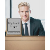 Nom de l'entreprise et logo sur le signe acrylique