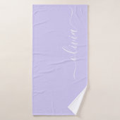 Nom de monogramme girly écriture moderne lavande v (Serviette de bain)
