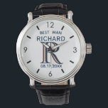 Nom de monogramme personnalisé Meilleur Mariage de<br><div class="desc">Cette montre unique est conçue comme un cadeau pour votre Best Man. Caractéristiques du monogramme / initial; prénom et date du mariage. Il y a même une couche unique du monogramme — regardez attentivement et vous verrez trois couleurs, ce qui lui donne une sensation de profondeur. Un moyen spécial de...</div>
