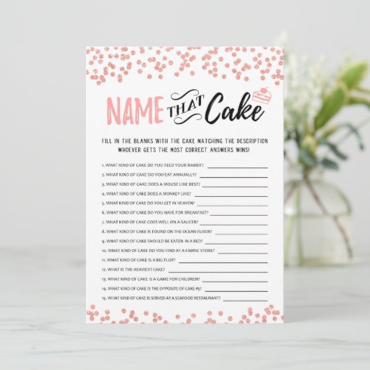 Nom du gâteau avec la carte de jeu Réponses (Debout devant)