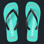 NOM du Groomsman Turquoise Blue<br><div class="desc">Bright seashore couleurs en bleu turquoise avec Groomsman écrit en texte blanc majuscule et Nom et Date du Mariage en corail avec accents noirs. Personnalisez avec chacun de vos Groomsmen's Names en majuscules en haut dans un texte amusant voûté. Cliquez sur Personnaliser pour augmenter ou diminuer la taille du nom...</div>