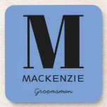 Nom du monogramme Groomsman initial<br><div class="desc">Un excellent moyen pour votre marié de se souvenir de votre mariage dans le style,  ce simple et élégant design initial monogramme fait un merveilleux cadeau. Modifiez le texte pour personnaliser ou modifiez la couleur arrière - plan dans l'outil de conception.</div>