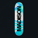 Nom du skateboard personnalisé Turquoise Blue Wave<br><div class="desc">Personnalisez facilement ce Skateboard coloré sur Fresh Turquoise Blue Holographic Rainbow Pastel Wave design abstrait avec une esthétique moderne et élégante. Ajoutez votre nom,  choisissez la police,  changez la taille et la position,  ajoutez du clipart,  des photos et des formes.</div>