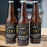 Nom Et Année Bière Anniversaire<br><div class="desc">Célébrez une nouvelle année de vie en style avec des étiquettes de bouteilles de bière vintage personnalisées. Ces étiquettes uniques ont de l'espace pour imprimer votre nom et votre année de naissance, ce qui en fait la meilleure façon de commémorer votre journée spéciale avec une délicieuse bouteille de bière. Les...</div>