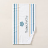 Nom et emplacement personnalisés Maison de plage (Serviette à main)