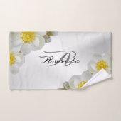 Nom Floral Monogramme Blanc Argent Élégant Moderne (Serviette à main)