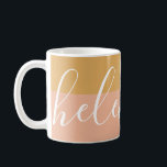 Nom manuscrit Mug Honey Dijon personnalisé<br><div class="desc">Une magnifique tasse à deux tons avec un nom personnalisé dans une police de script moderne et élégante. Dans un duo chic de miel dijon jaune et pêche. Merveilleux comme cadeau d'anniversaire,  de ménage ou de femme de chambre.</div>
