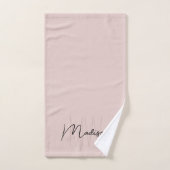 Nom Monogramme moderne Script Blush Pink (Serviette à main)