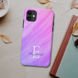 Nom Monogramme violet<br><div class="desc">Cette élégante coque iphone est décorée avec un design de lave-linge à l'aquarelle dans les tons violets. Facilement personnalisable avec votre nom, et monogramme. Utilisez l'option Personnaliser supplémentaire pour modifier la taille, le style ou la couleur du texte si vous le souhaitez.</div>