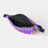 Nom personnalisé fleurs bleues sur violet (Ouvrir)