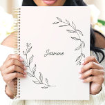 Nom personnalisé minimaliste de la couronne Laurel<br><div class="desc">Restez organisé et inspiré par ce planificateur minimaliste qui présente un design délicat de couronne de laurier. Personnalisez-le avec votre nom pour une touche d'élégance. Ce planificateur est parfait pour fixer des objectifs, suivre les rendez-vous et noter des notes. Son design épuré et son grand espace d'écriture en font un...</div>