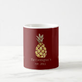 Nom personnalisé Pineapple Rustic Red Coffee Mug (Centre)