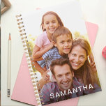 Nom personnalisé Planificateur photo personnalisé<br><div class="desc">Les planificateurs personnalisés font un grand cadeau pour toute personne. Personnalisez avec une photo et un nom pour faire un cadeau unique pour noël,  anniversaire ou toute autre occasion spéciale.</div>