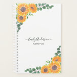 Nom personnalisé Sunflower Eucalyptus 2023 Planner<br><div class="desc">Ce planificateur fleuri est décoré de tournesols jaunes aquarelle et de verdure d'eucalyptus.
Vous pouvez le personnaliser en ajoutant votre nom,  votre monogramme et votre année.
Parce que nous créons notre propre oeuvre,  vous ne trouverez pas cette image exacte d'autres designers.
Aquarelle originale © Michele Davies.</div>