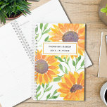 Nom personnalisé Sunflower jaune<br><div class="desc">Ce planificateur à fleurs est décoré de tournesols couleur jaune et de feuilles verts. Facilement personnalisable avec votre nom et votre année. Parce que nous créons notre oeuvre,  vous ne trouverez pas cette image exacte d'autres designers. Aquarelle originale © Michele Davies.</div>