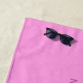 Nom personnalisé & texte serviette de plage (En situation)