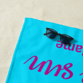 Nom personnalisé Vibrant coloré serviette de plage (En situation)