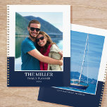 Nom photo personnalisé Bleu foncé moderne<br><div class="desc">Créez votre propre planificateur d'année photo ! Un modèle élégant personnalisé avec deux photos préférées, votre nom, l'année, et une légende ou une devise personnelle. Les planificateurs sur mesure font de merveilleux cadeaux pour la famille et les amis, et sont un excellent moyen de garder tout le monde organisé! Couleurs...</div>