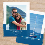 Nom photo personnalisé Blue Modern<br><div class="desc">Créez votre propre planificateur d'année photo ! Un modèle élégant personnalisé avec deux photos préférées, votre nom, l'année, et une légende ou une devise personnelle. Les planificateurs sur mesure font de merveilleux cadeaux pour la famille et les amis, et sont un excellent moyen de garder tout le monde organisé! Couleurs...</div>